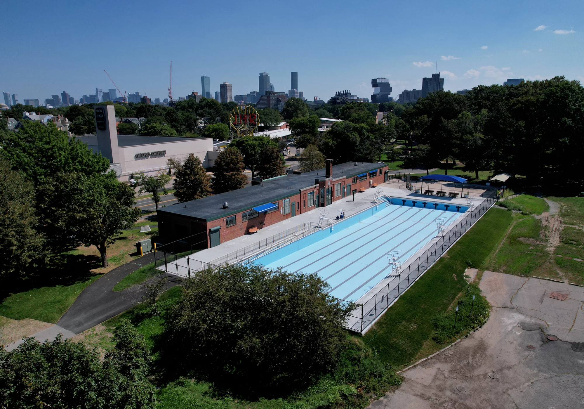 Veterans Memorial Poolhouse