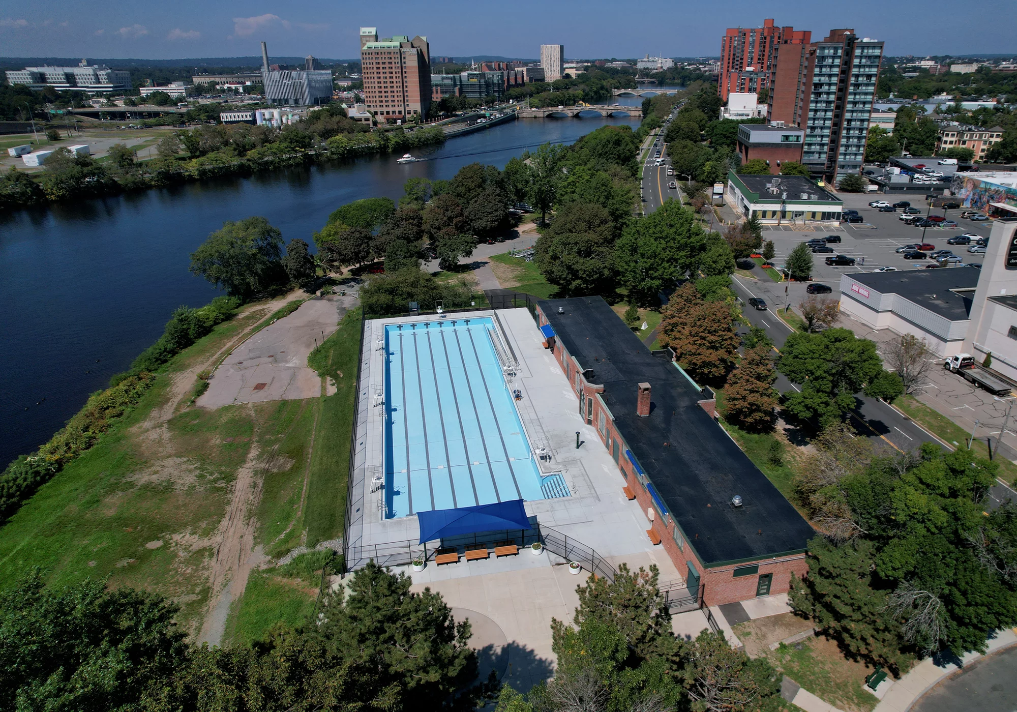 Veterans Memorial Poolhouse